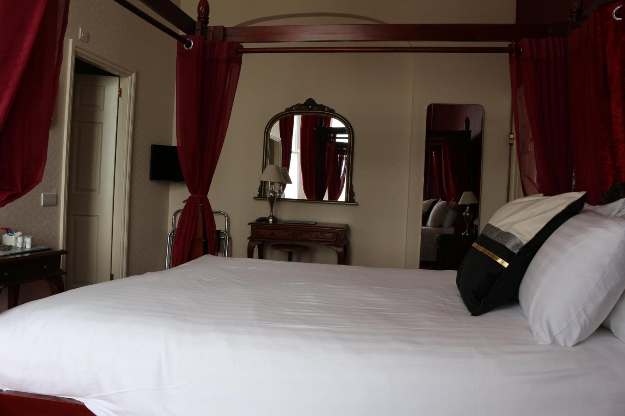 The Belgrave Hotel Tenby Exterior foto